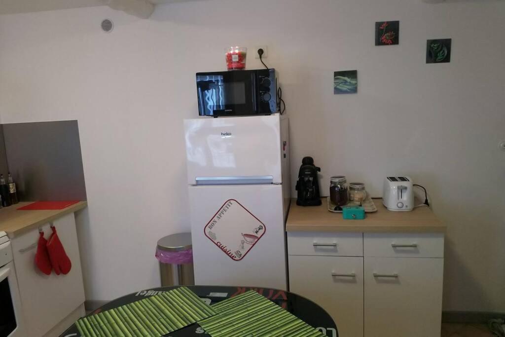 Petite Maisonnette D'Environ 25M2 Tout Confort Oraison Zewnętrze zdjęcie